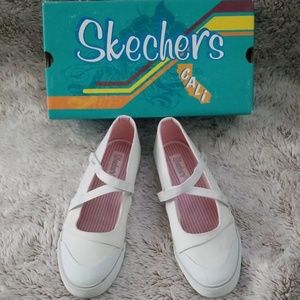 Sketchers Cali White Tennis Shoes